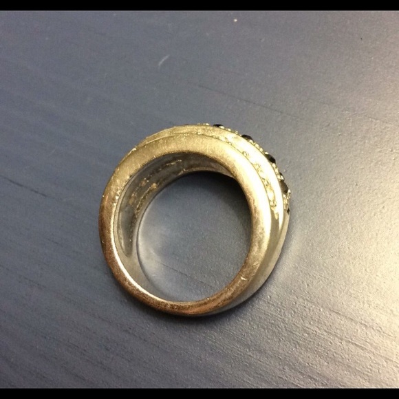 🌑Black & White Diamond Silver Tone Ring🌑 - Picture 4 of 7